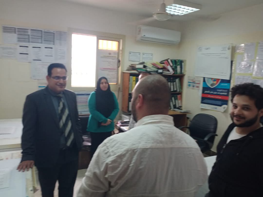 وكيل وزارة الصحة بجنوب سيناء يتفقد سير العمل بمكتبي صحة شرم الشيخ ودهب