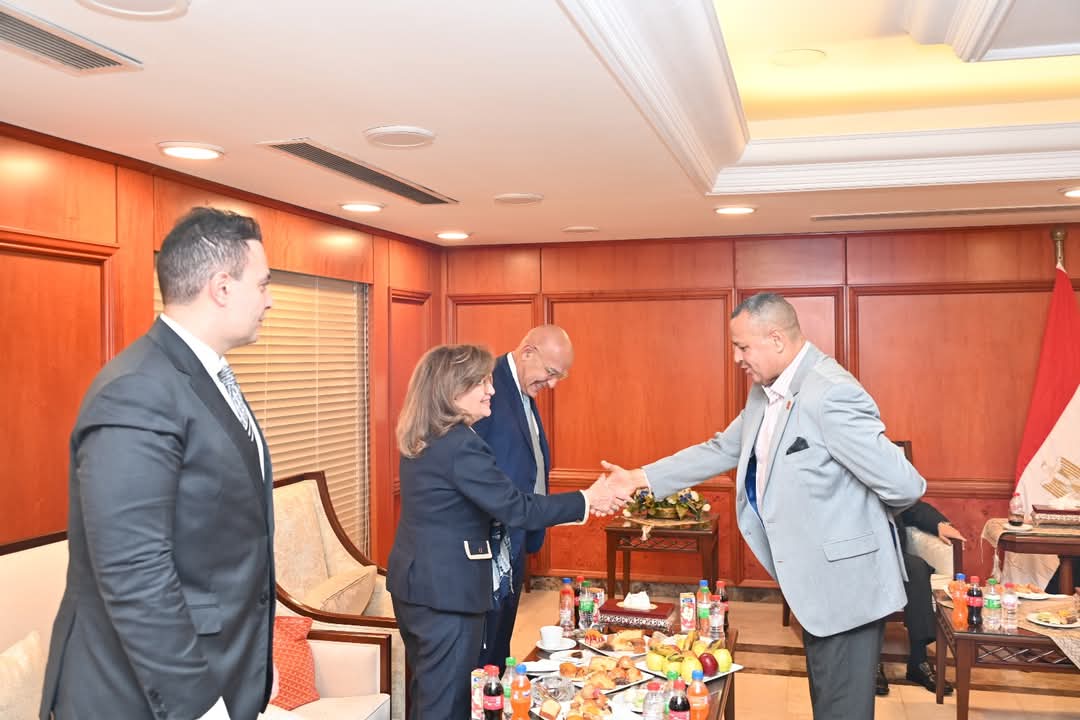 محافظ جنوب سيناء يلتقي رئيس مجلس النواب والوفد المرافق له