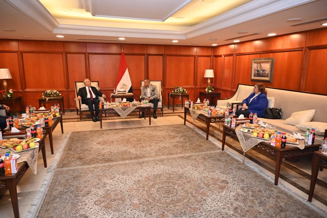 محافظ جنوب سيناء يلتقي رئيس مجلس النواب والوفد المرافق له