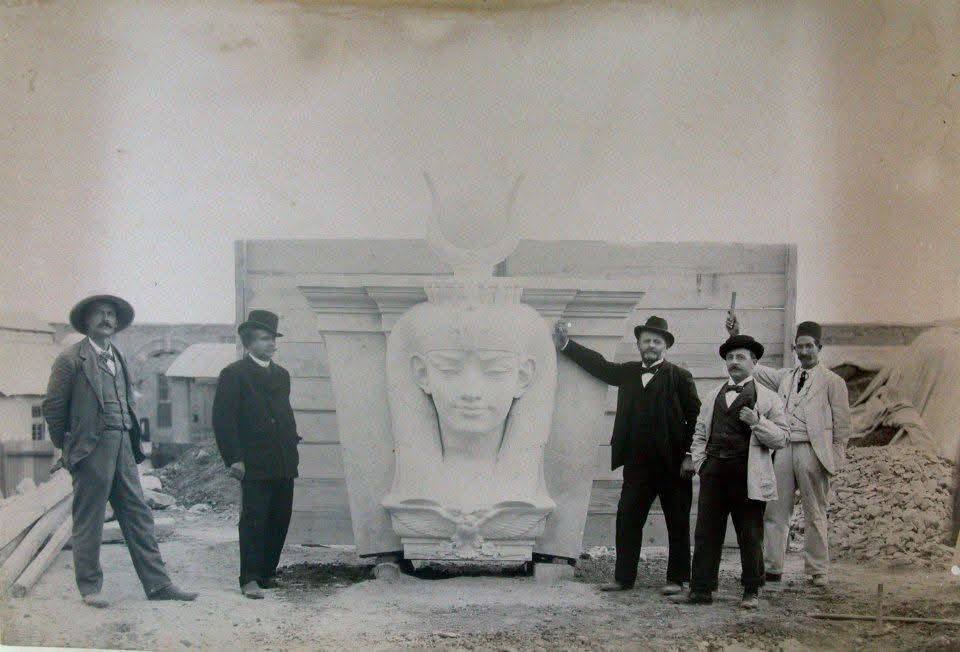 صور نادرة من وضع حجر الأساس الخاص بالمتحف المصري بالتحرير