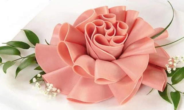 مقادير عمل اللانشون السادة