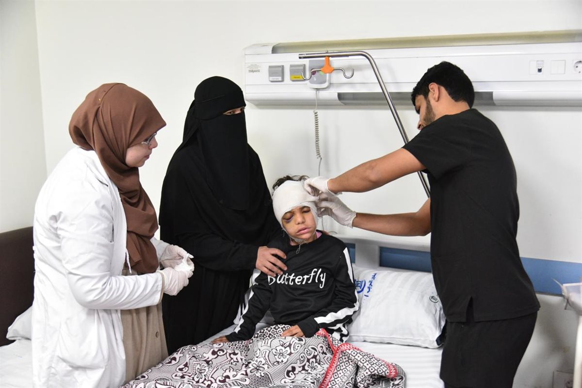  الطفلة إيمان ضحية رشق الحجارة