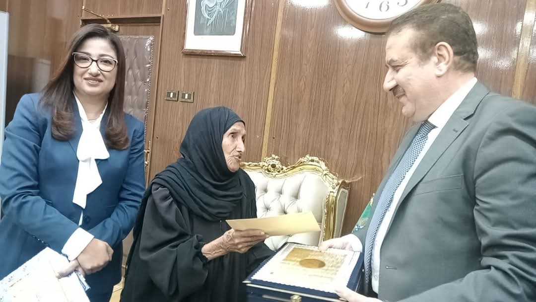تكريم الحاجة زبيدة عبد العال أيقونة محو الأمية في مصر