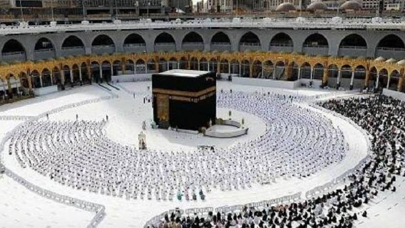 هل إجازة العمرة مدفوعة الأجر؟