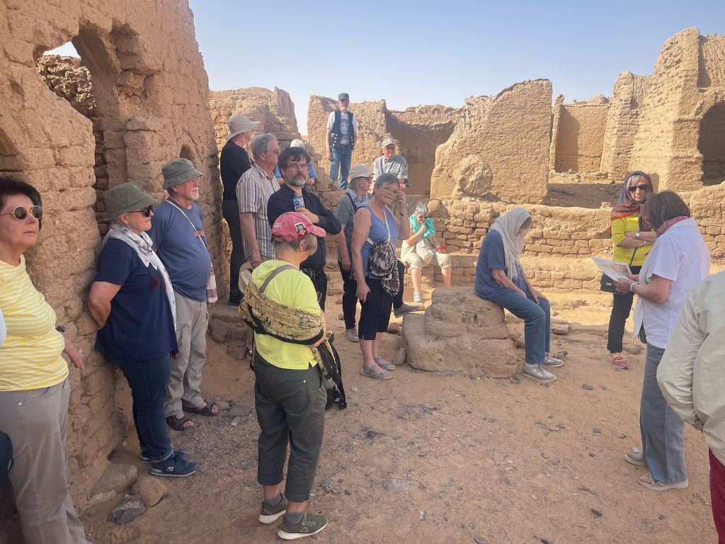 وفد سياحى المانى يزور الوادى الجديد