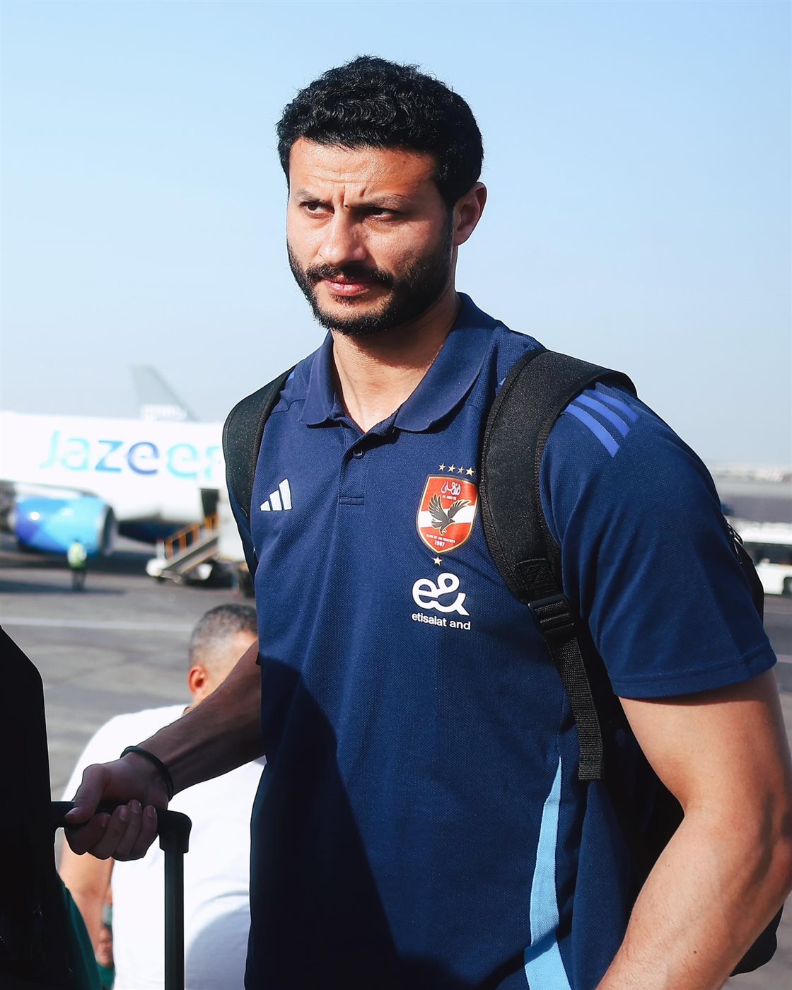 لقطات من مغادرة بعثة الأهلي مطار القاهرة لمواجهة الهلال السوداني