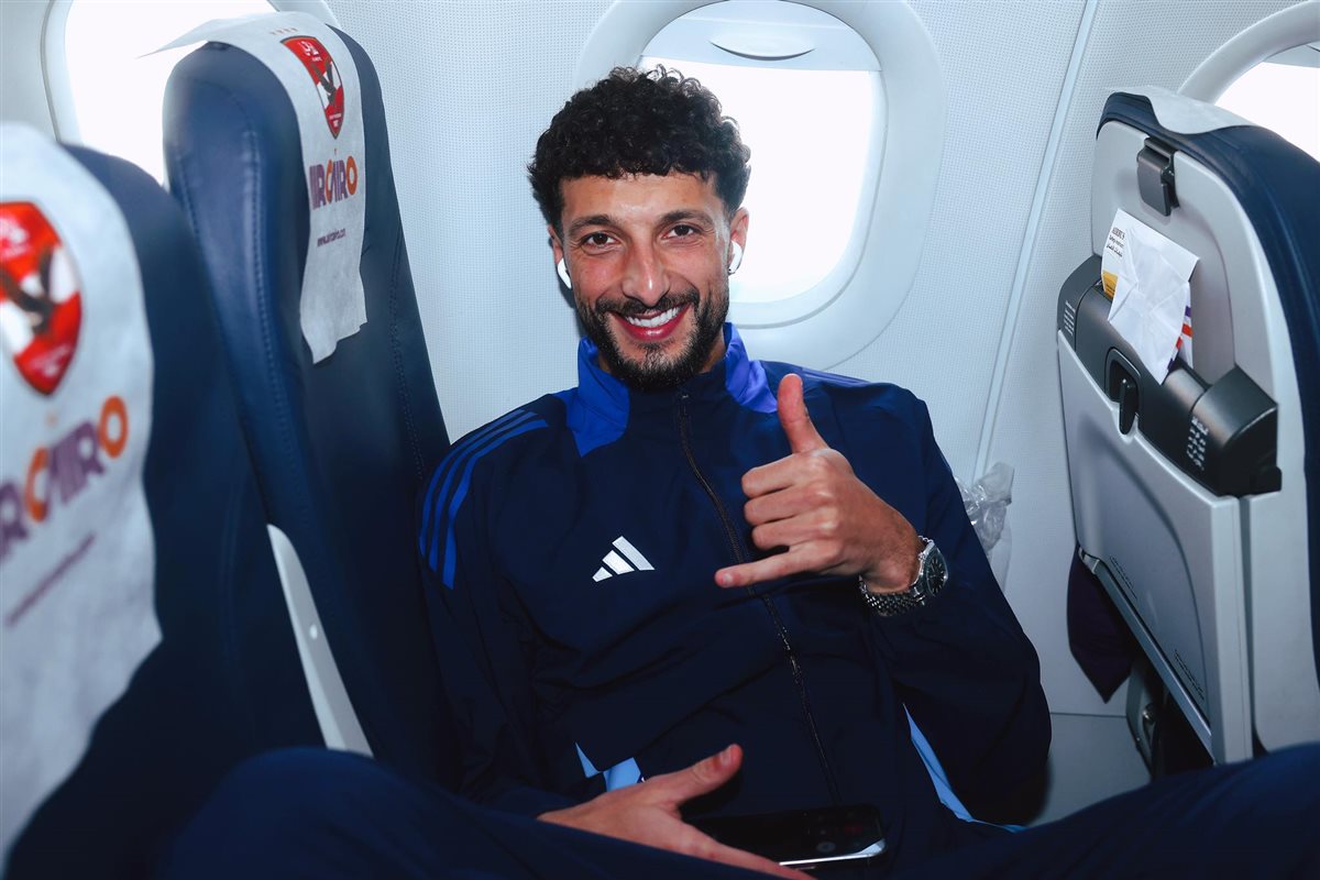 لقطات من مغادرة بعثة الأهلي مطار القاهرة لمواجهة الهلال السوداني