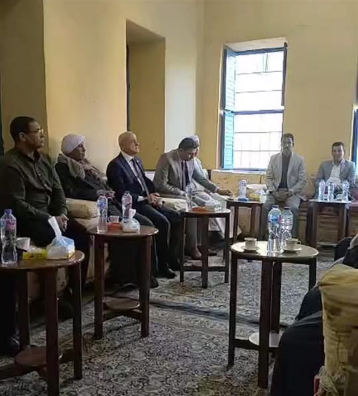 محافظ الأقصر ونائبة يؤديان العزاء في شهيد الواجب الوطني