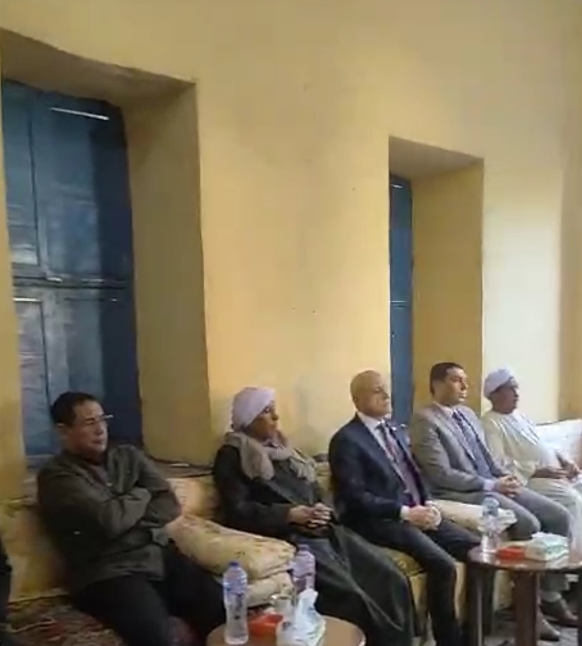 محافظ الأقصر ونائبة يؤديان العزاء في شهيد الواجب الوطني