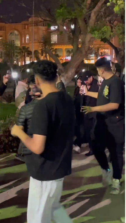 أشرف زكي وإدوارد وريهام عبد الغفور.. أول حضور عزاء زوجة نضال الشافعي