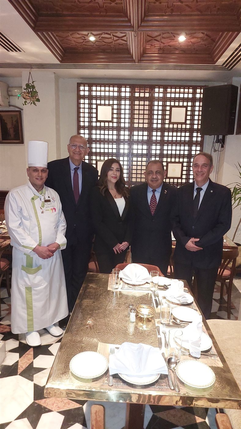 أحد المطاعم السياحية بمنطقة خان الخليل