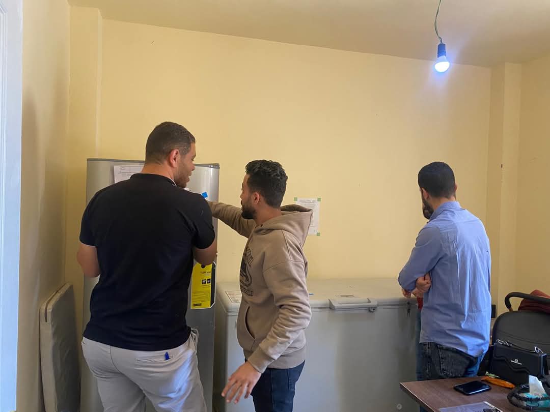 التأكد من توافر طعوم العقر وطعوم المسافرين 