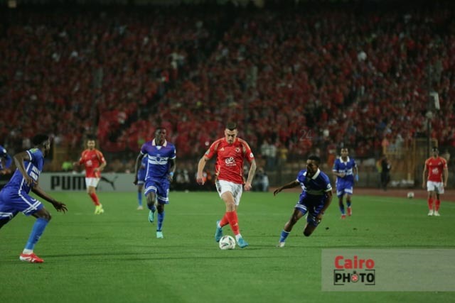 القنوات الناقلة لمشاهدة مباراة الأهلي ضد الهلال بث مباشر اليوم في إياب ربع نهائي دوري الأبطال