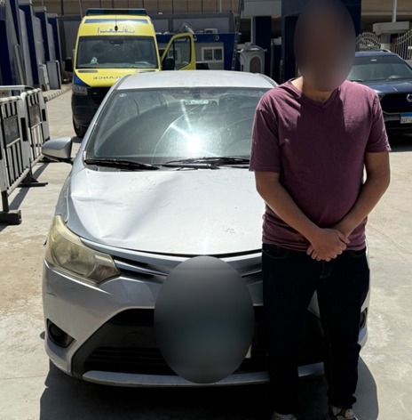 المتهم والسيارة المضبوطة 