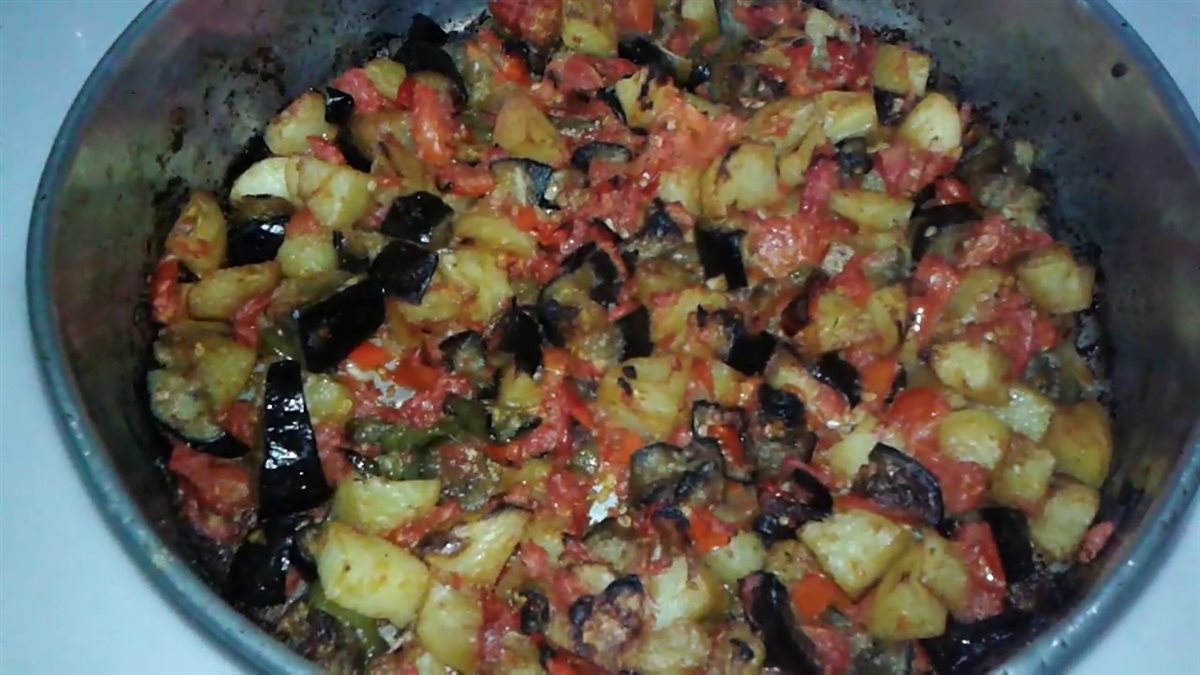 طريقة عمل مسقعة الباذنجان ني في ني