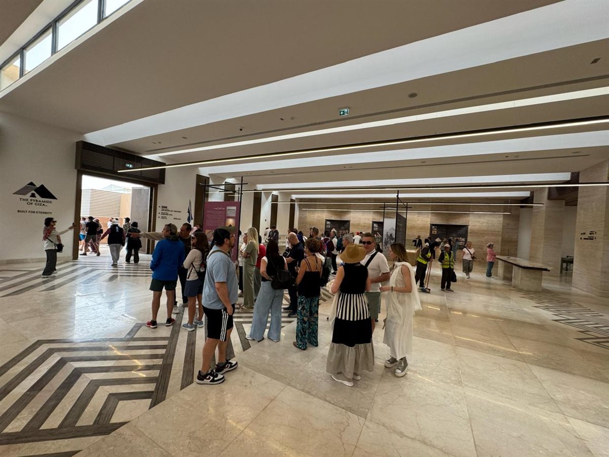 تفقد منطقة أهرامات الجيزة لمتابعة التشغل التجريبي