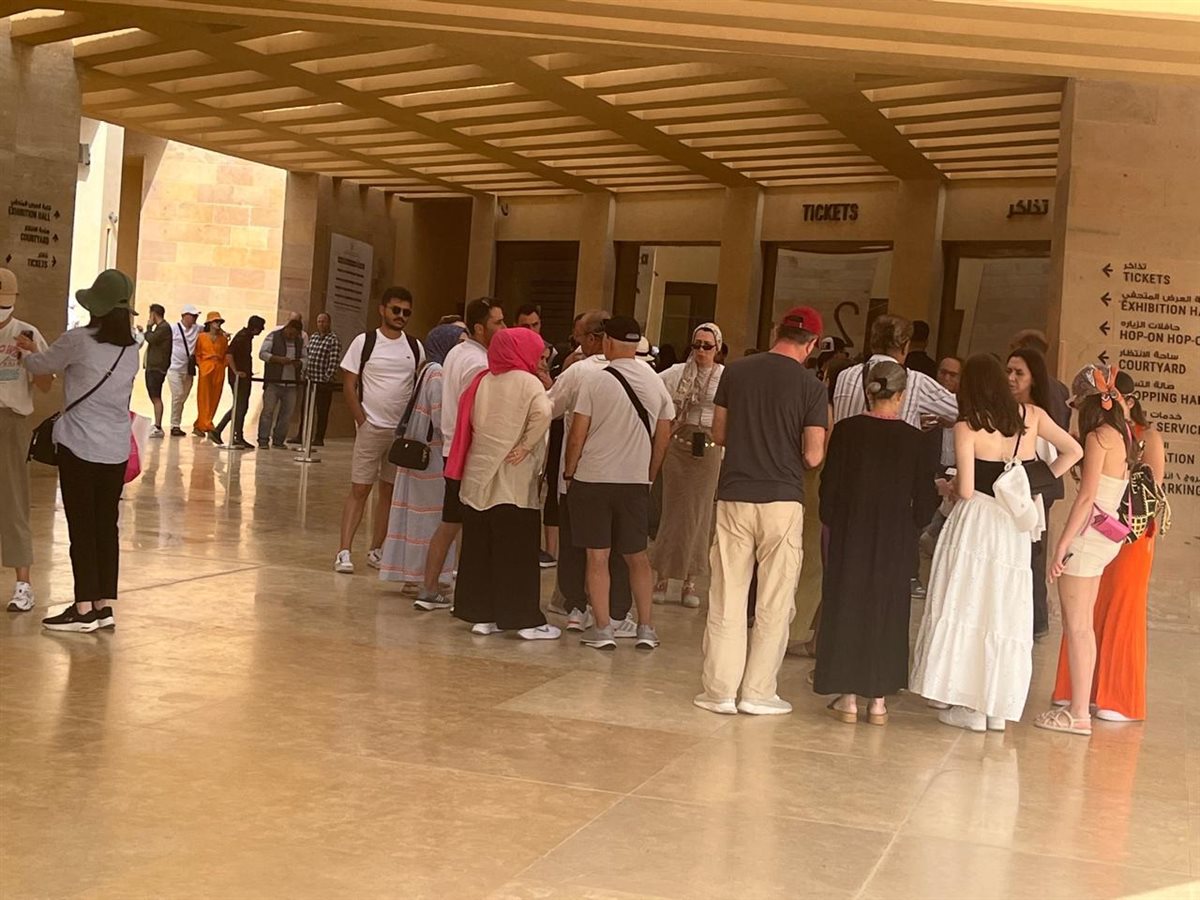 تفقد منطقة أهرامات الجيزة لمتابعة التشغل التجريبي