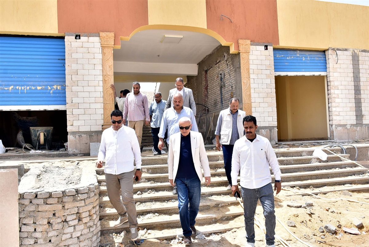 محافظ الأقصر وافتتاح مشروعات بالطود