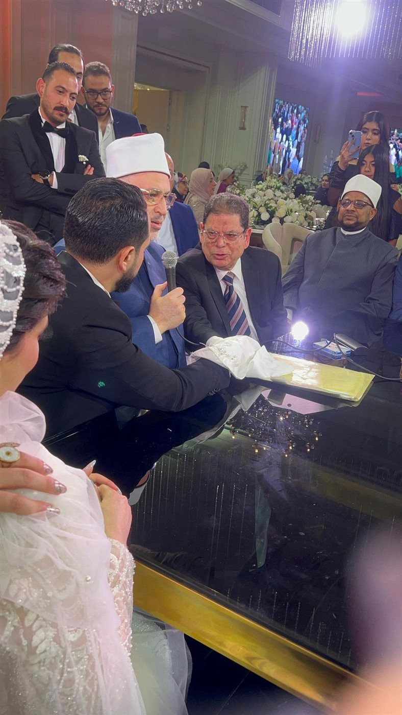 وسط حضور قيادات الأزهر.. الدكتورة إلهام شاهين الأمين المساعد للبحوث الإسلامية تحتفل بزفاف نجلها أحمد خيري 