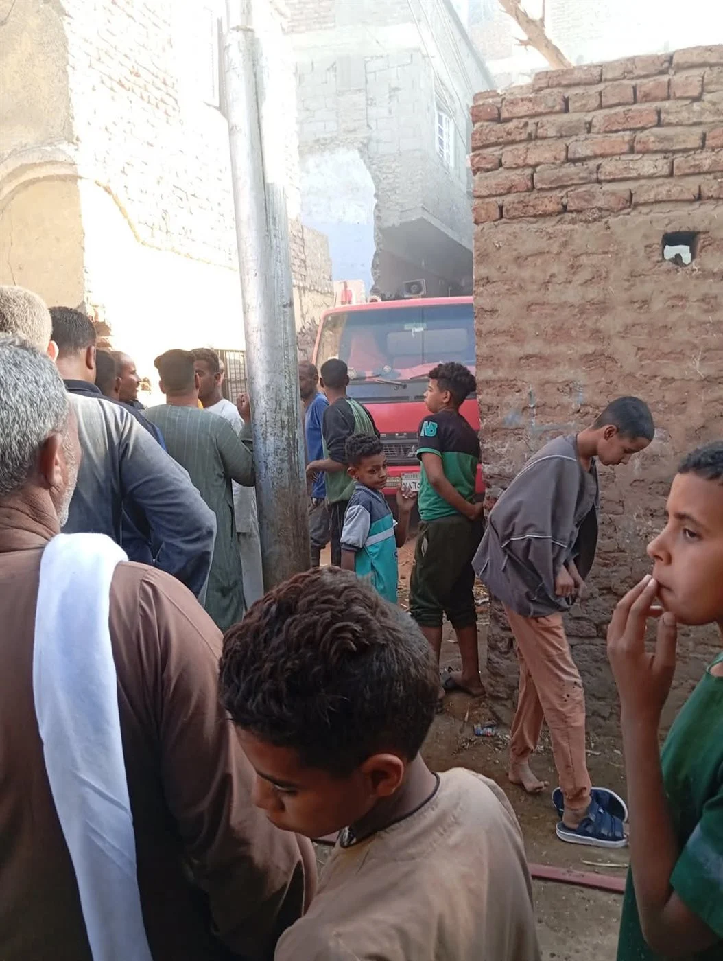 جانب من الحريق