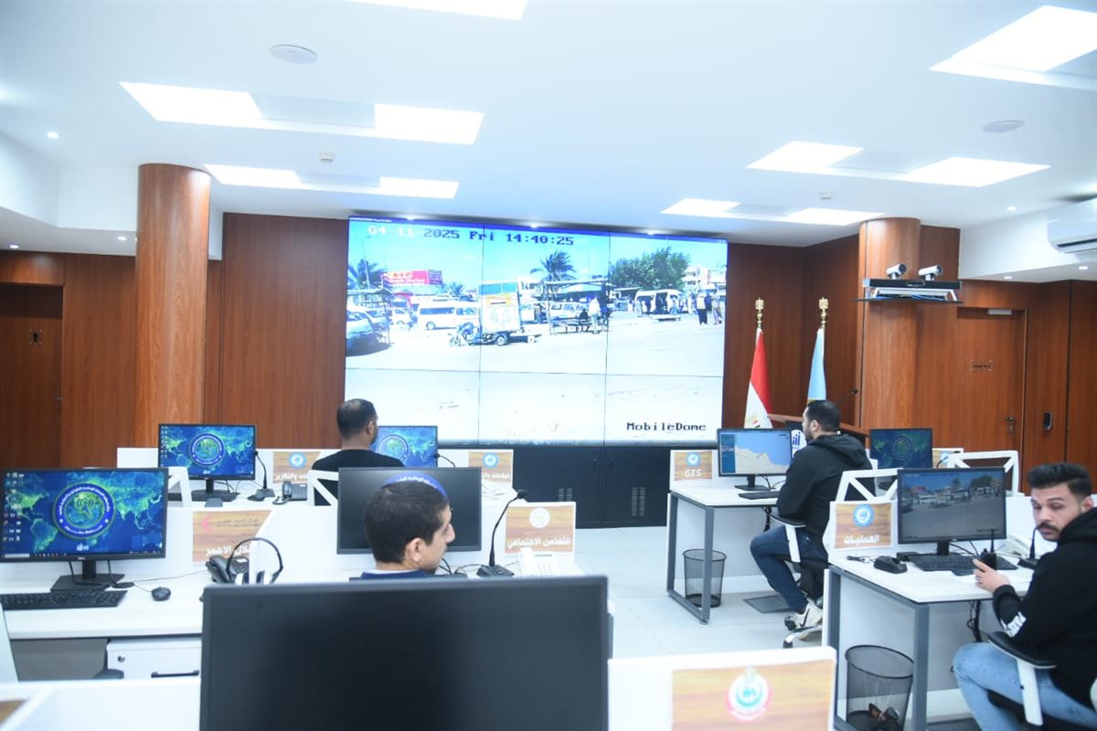 جانب من جولة محافظ مطروح على للاطمئنان على المواقف