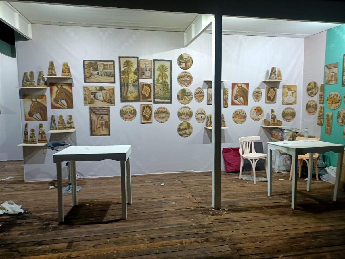 الاستعدادات النهائية لانطلاق معرض زهور الربيع 