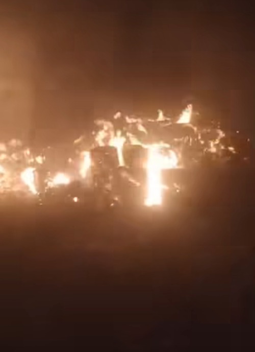 جانب من الحريق