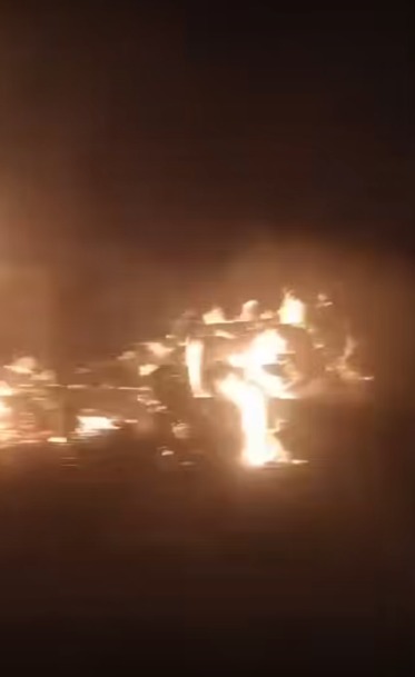 جانب من الحريق