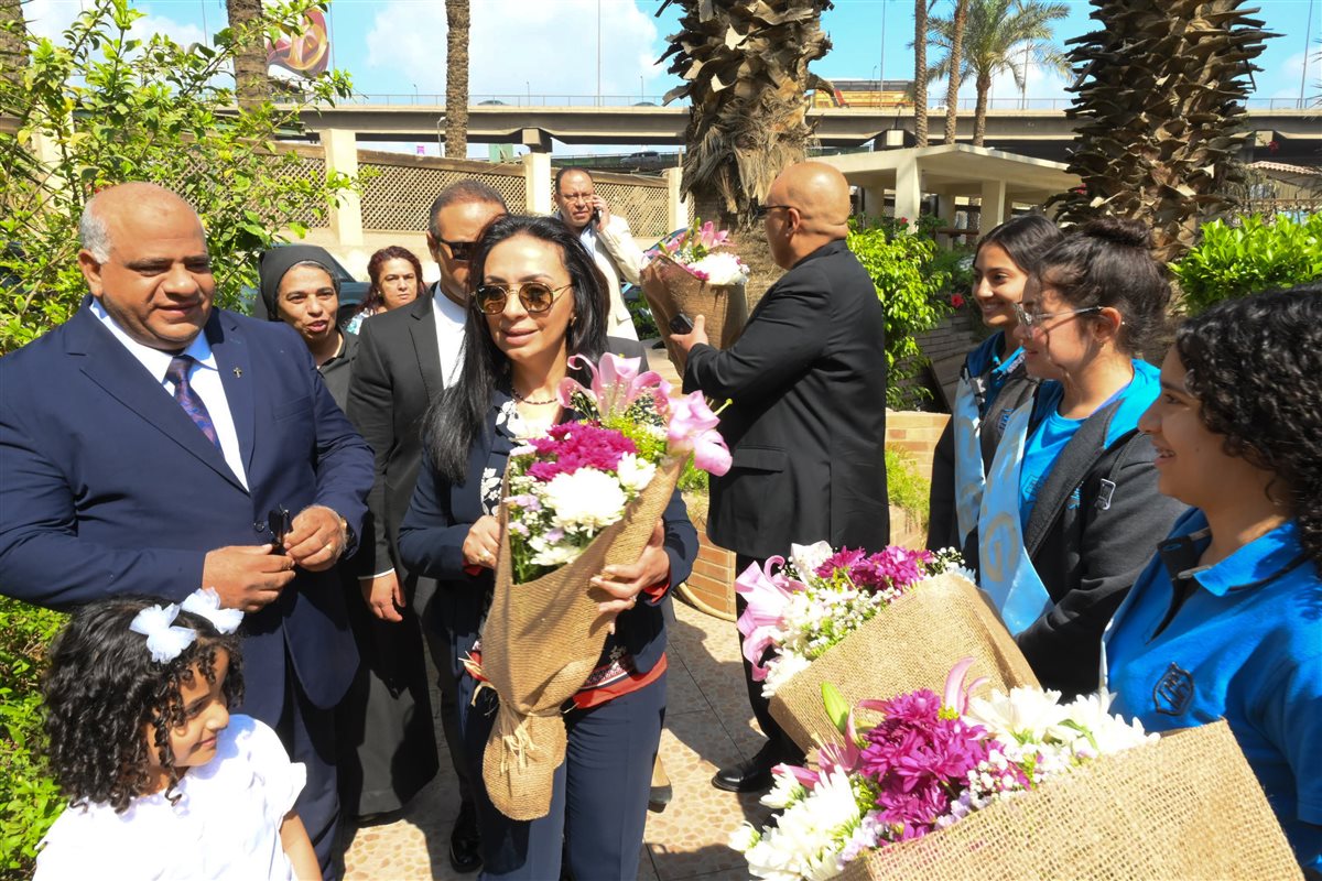  حفل تخرج طالبات مرحلة رياض الأطفال بمدرسة كلية رمسيس للبنات