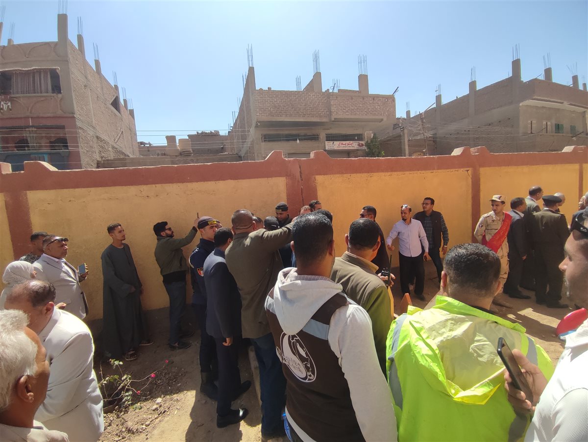 افتتاح المدرسة