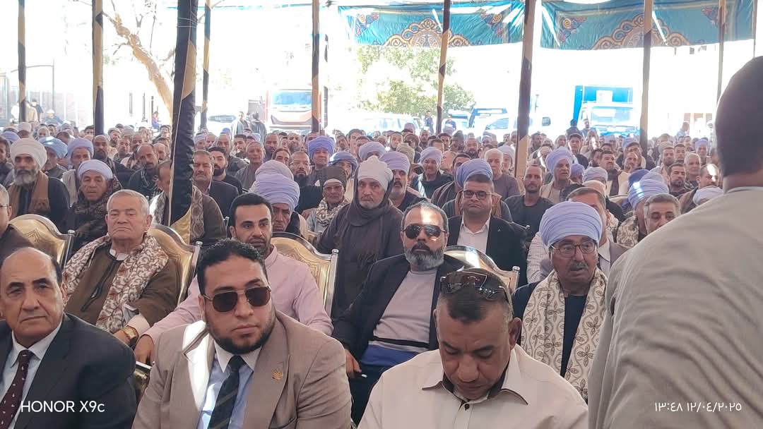 نائب محافظ سوهاج يقود صلح بين عائلتي آلـ شبيب وآلـ السمان بقرية عرابة أبو الدهب