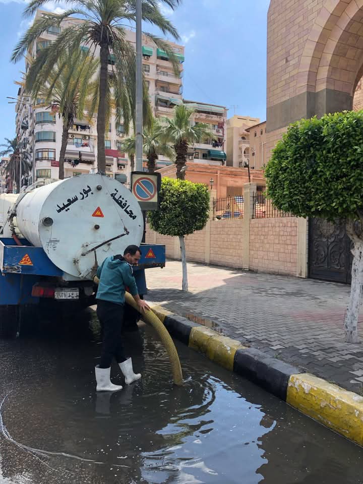 رفع مياه الأمطار من شوارع بورسعيد 