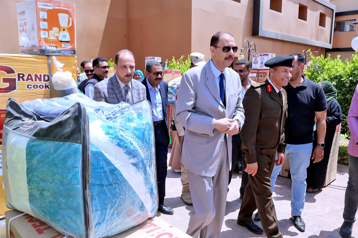 توزيع أجهزة عرائس بسوهاج