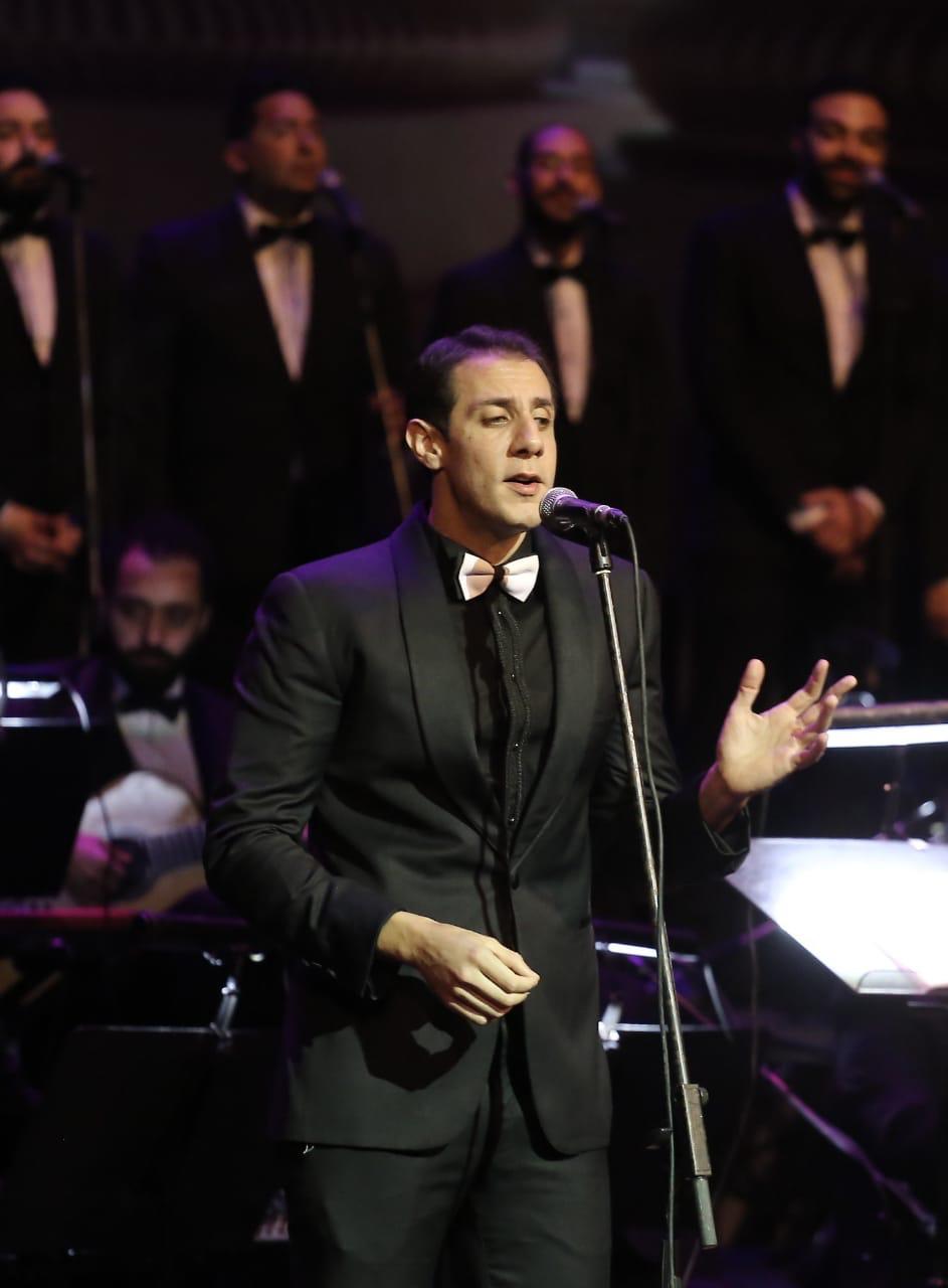 لقطات من حفل نجوم الموسيقى العربية بأعمال العندليب في الأوبرا 