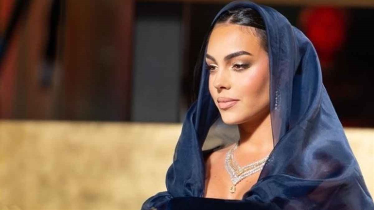 إطلالات جورجينا في المملكة العربية السعودية