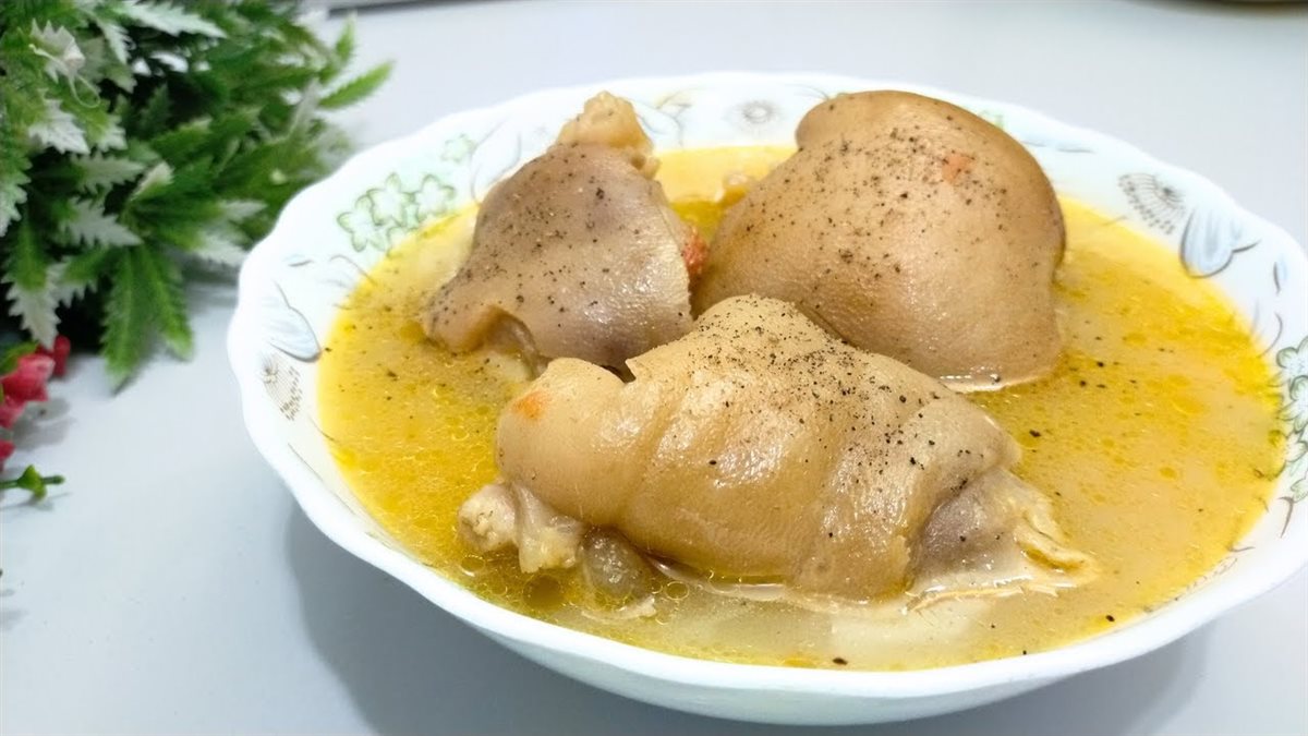طريقة عمل شوربة الكوارع