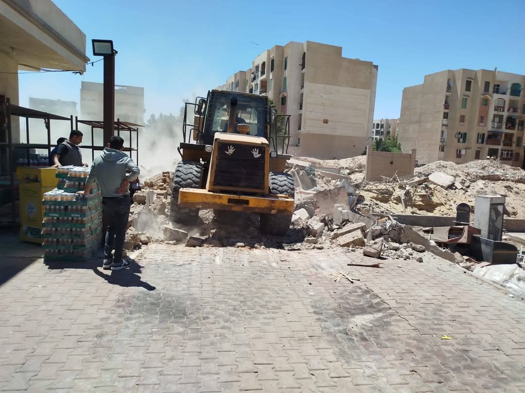 إزالة تعديات على أراضى الدولة بالغردقة 