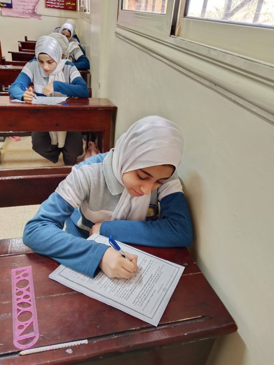 المدارس تصمم نماذج استرشادية لنظام البوكليت لتدريب طلاب الشهادة الإعدادية استعدادًا للامتحانات 