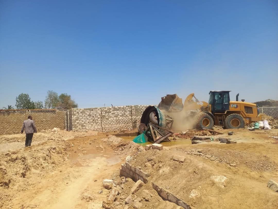 إزالة طواحين ذهب غير مرخصة