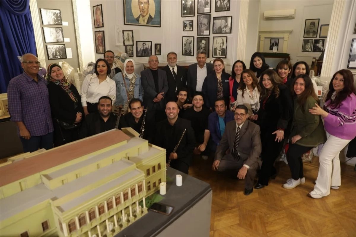 القومي للمسرح والموسيقى والفنون الشعبية يحتفل باليوم العالمي للفن