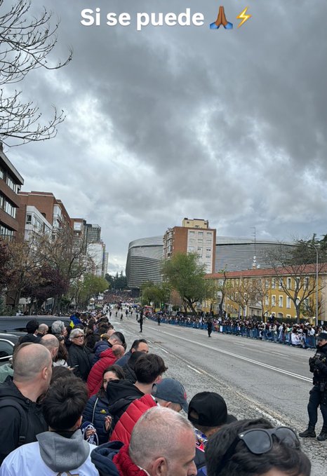 استقبال جماهير ريال مدريد لحافلة الفريق