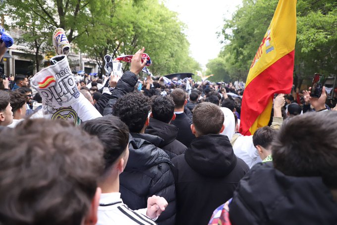 جماهير ريال مدريد خارج البرنابيو