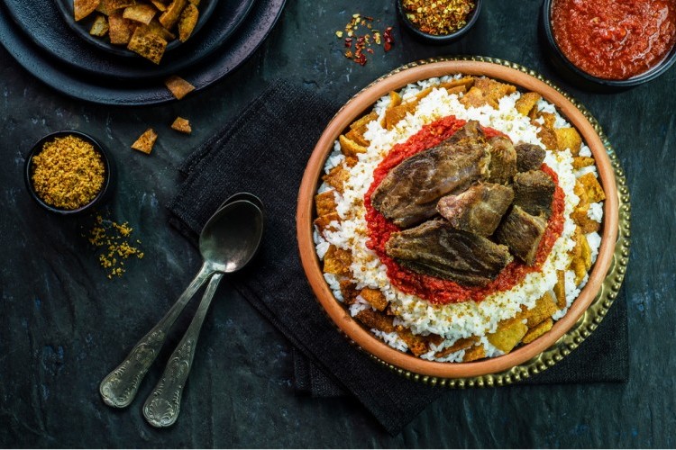 طريقة عمل صلصة الفتة