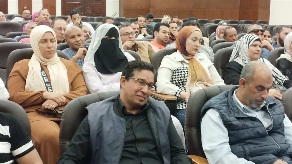 زيارة مستشارة وزير التعليم 