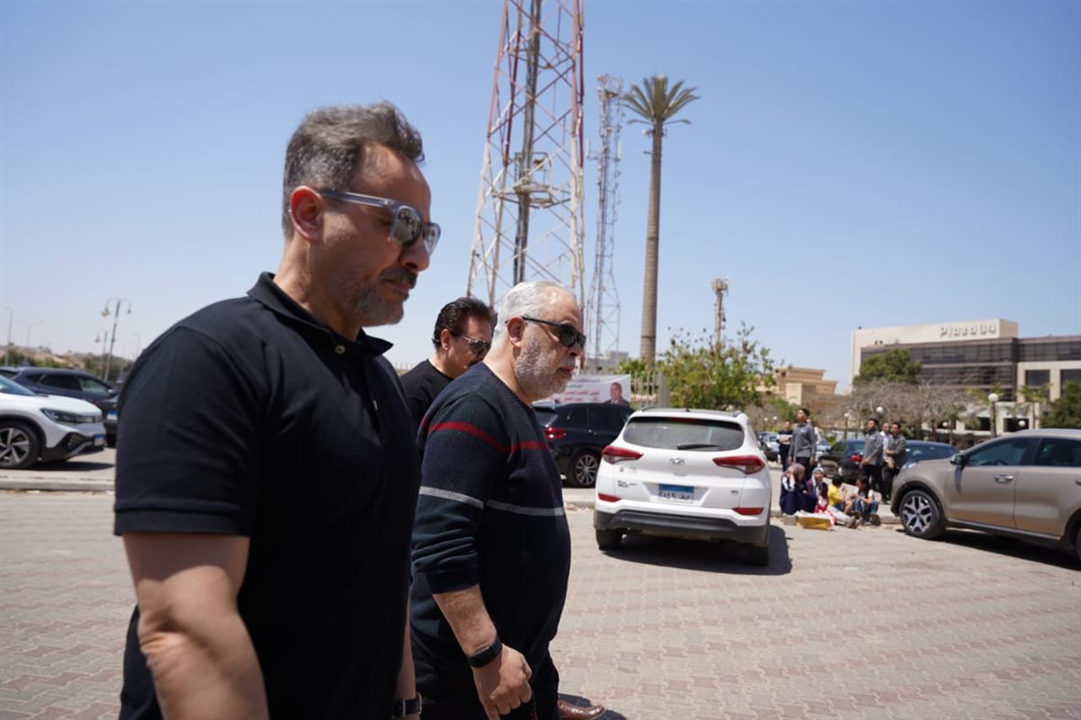  نجوم الفن في جنازة سليمان عيد