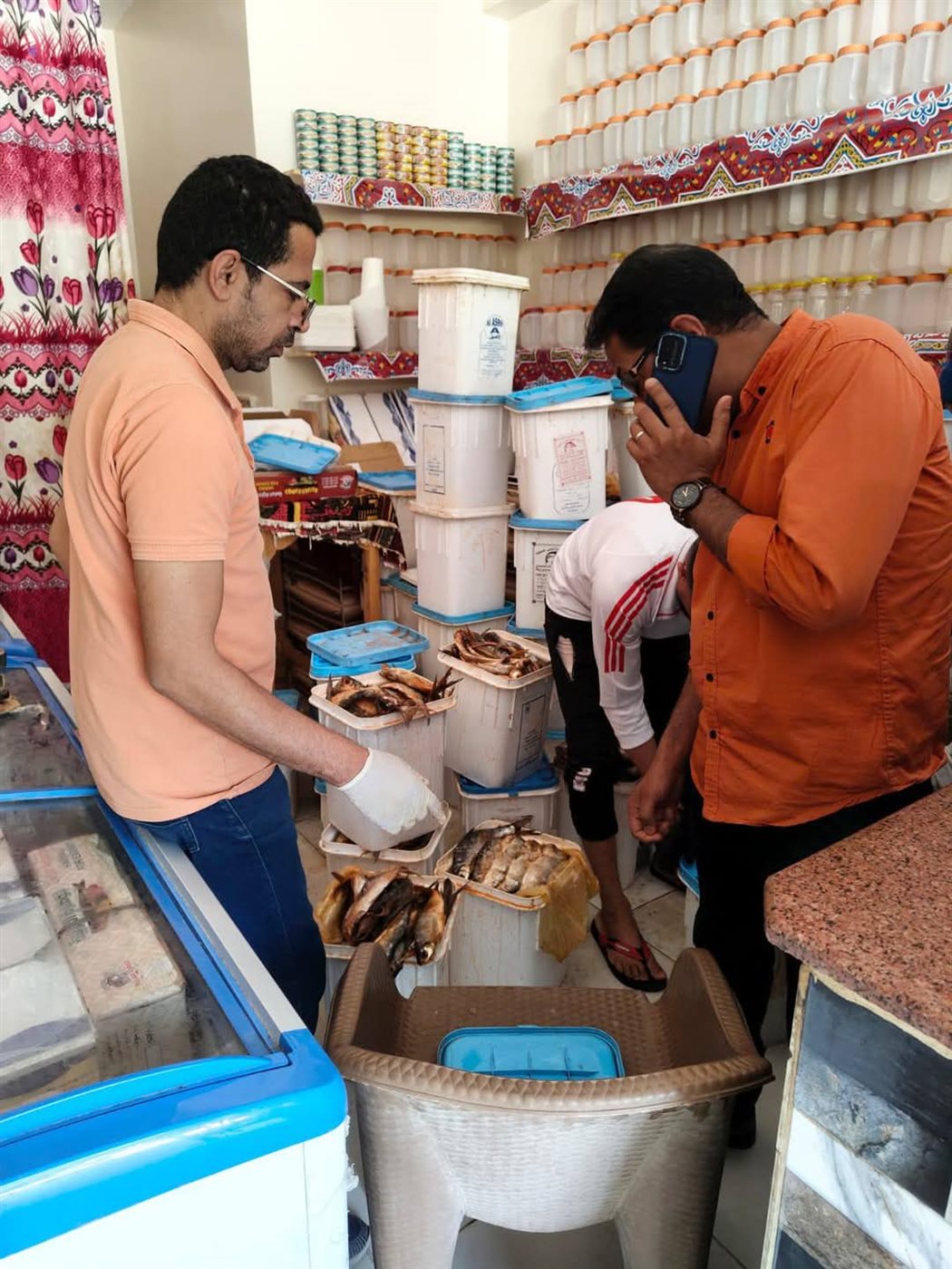 ضبط اسماك غير صالحة للاستهلاك