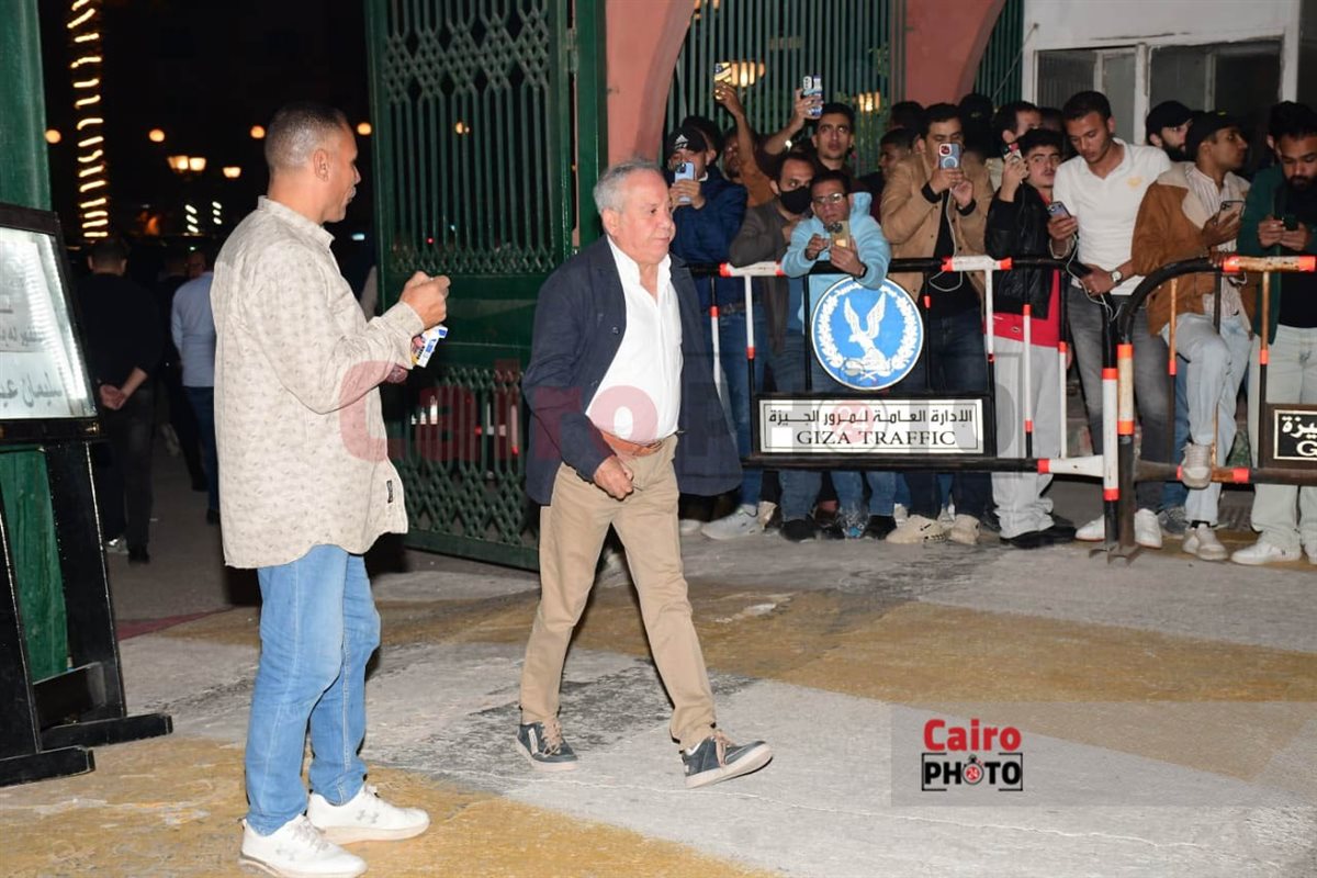 نجوم الفن في عزاء الفنان سليمان عيد