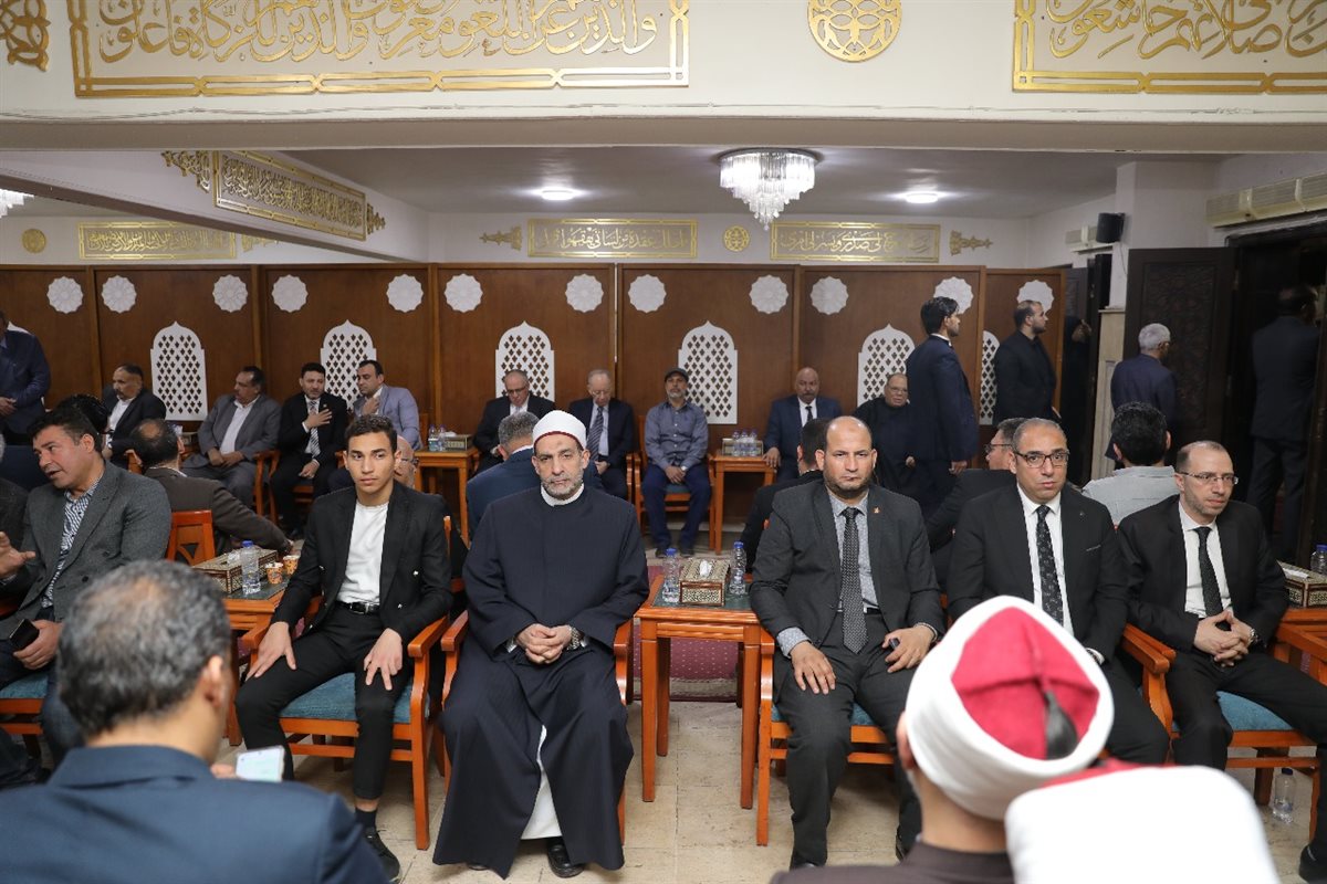 وكيل الأزهر والمفتي ورئيس الجامعة يؤدون واجب العزاء في وفاة والدة نائب رئيس جامعة الأزهر لشئون التعليم والطلاب
