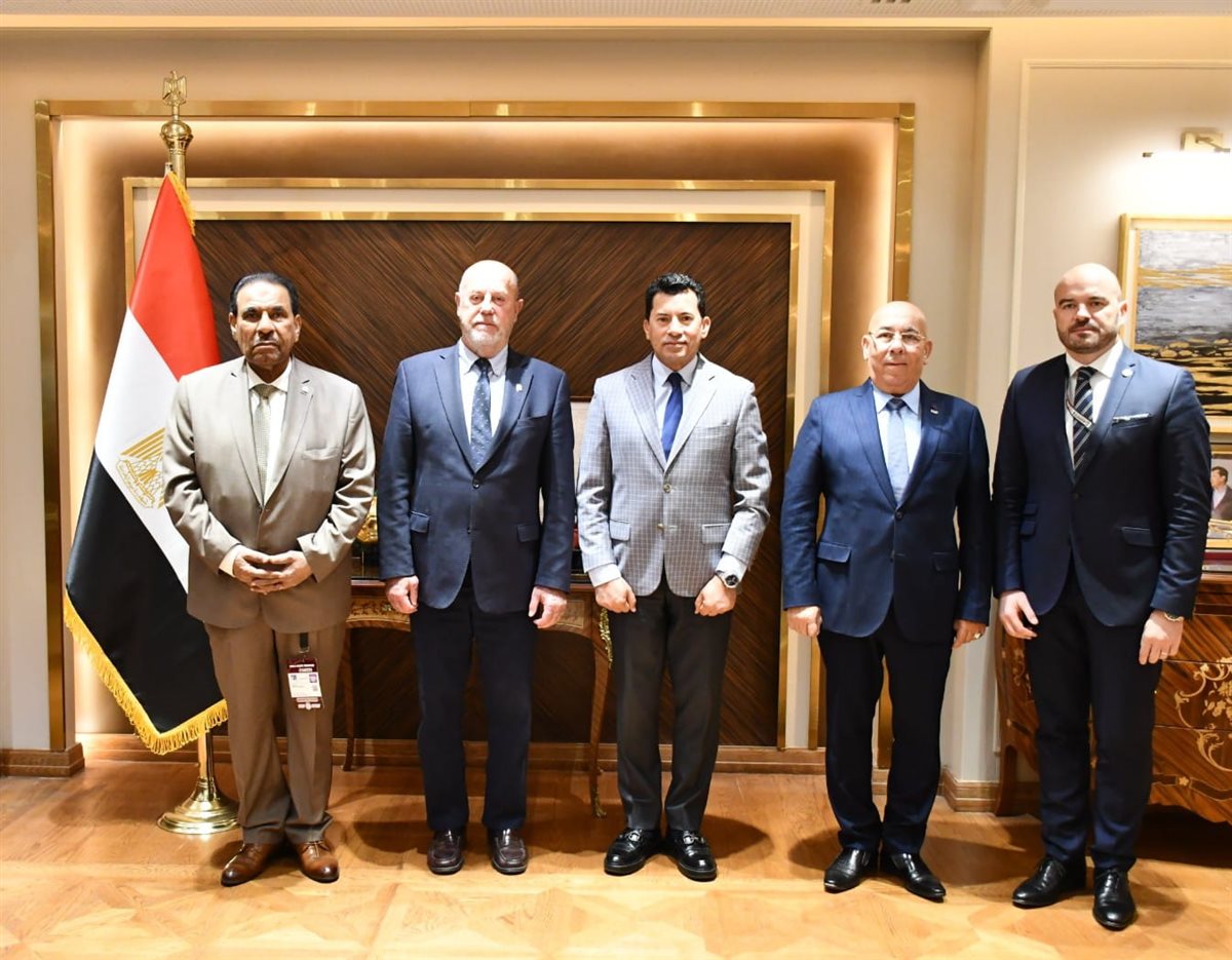 وزير الرياضة يستقبل رئيس الاتحاد الدولي للكاراتيه