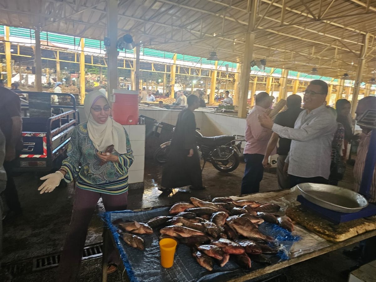 حملات مكثفة على الأسواق بالأقصر